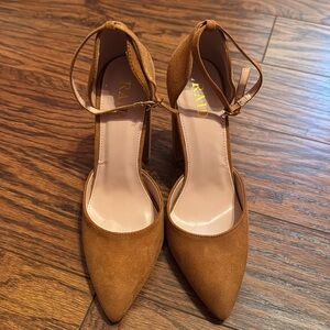 Gently worn RAID size 9 high heels